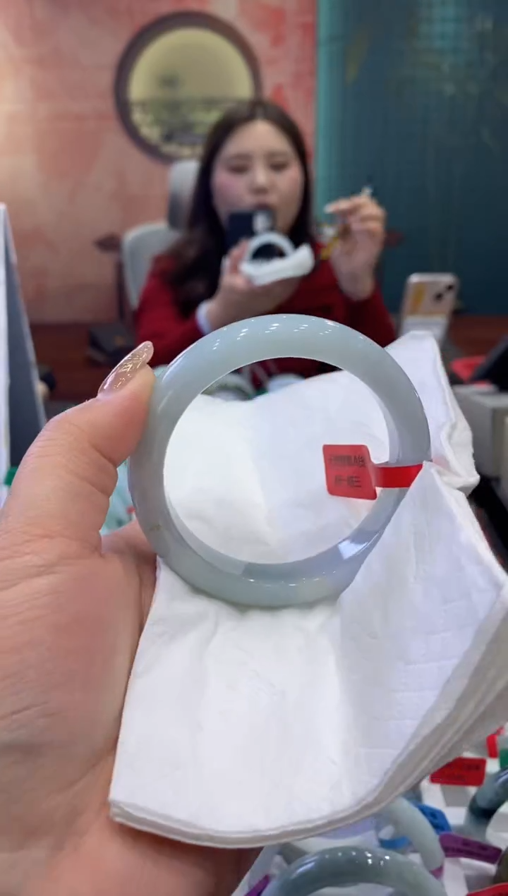 【闪购商品】翡翠手镯未镶嵌多人0012130
