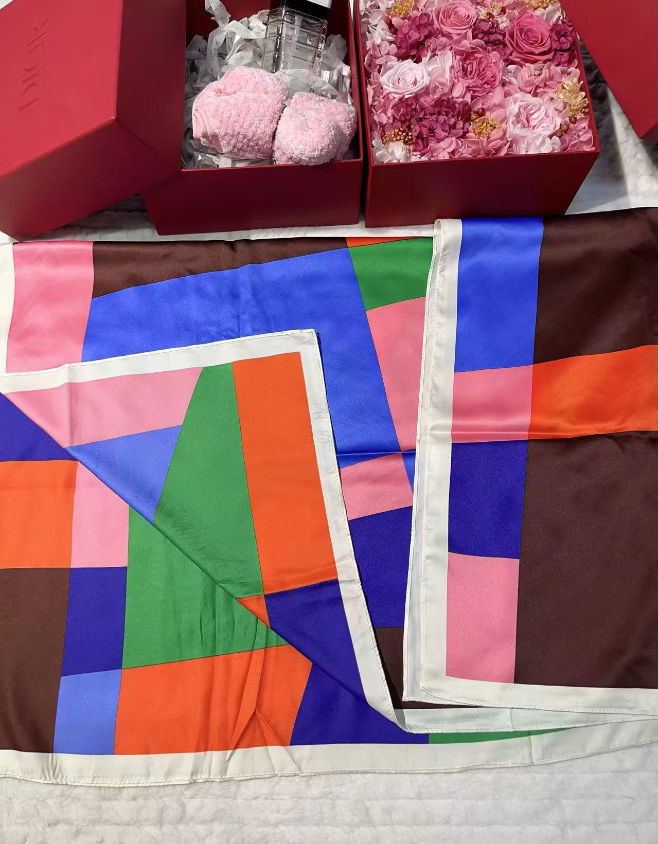 【时尚方块】90*90时尚百搭围巾高级气质女丝巾