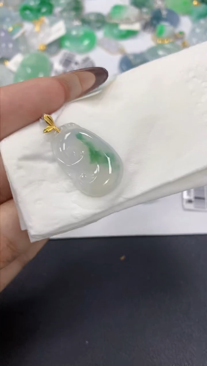 颈饰18K金镶嵌翡翠a货假一赔三支持复检百元上9元证书费自理