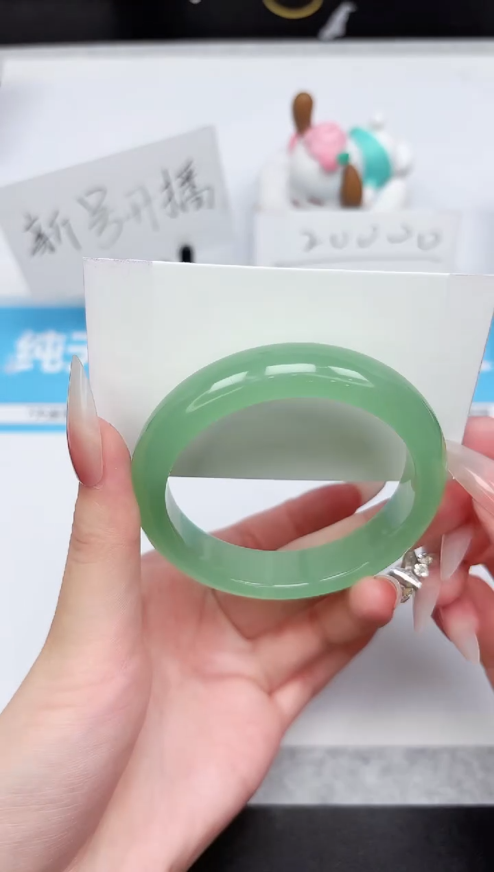 石英质玉手镯未镶嵌182-58