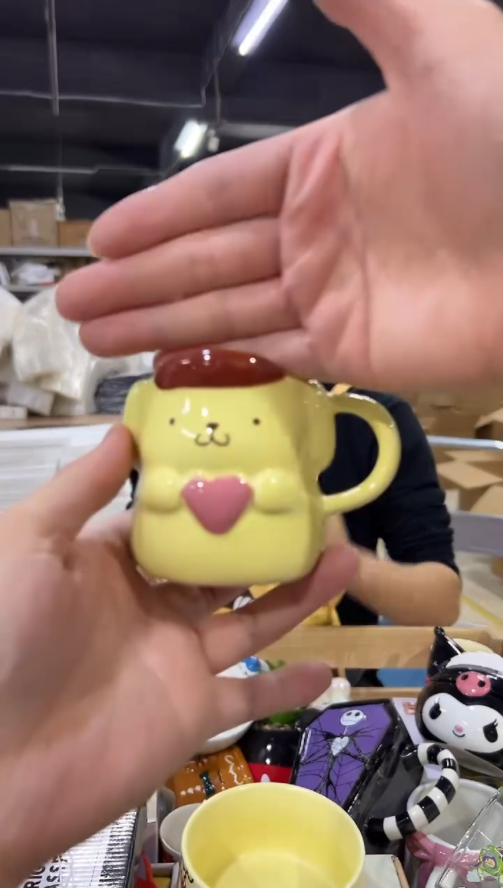 瓷片布丁狗抱爱心一口杯