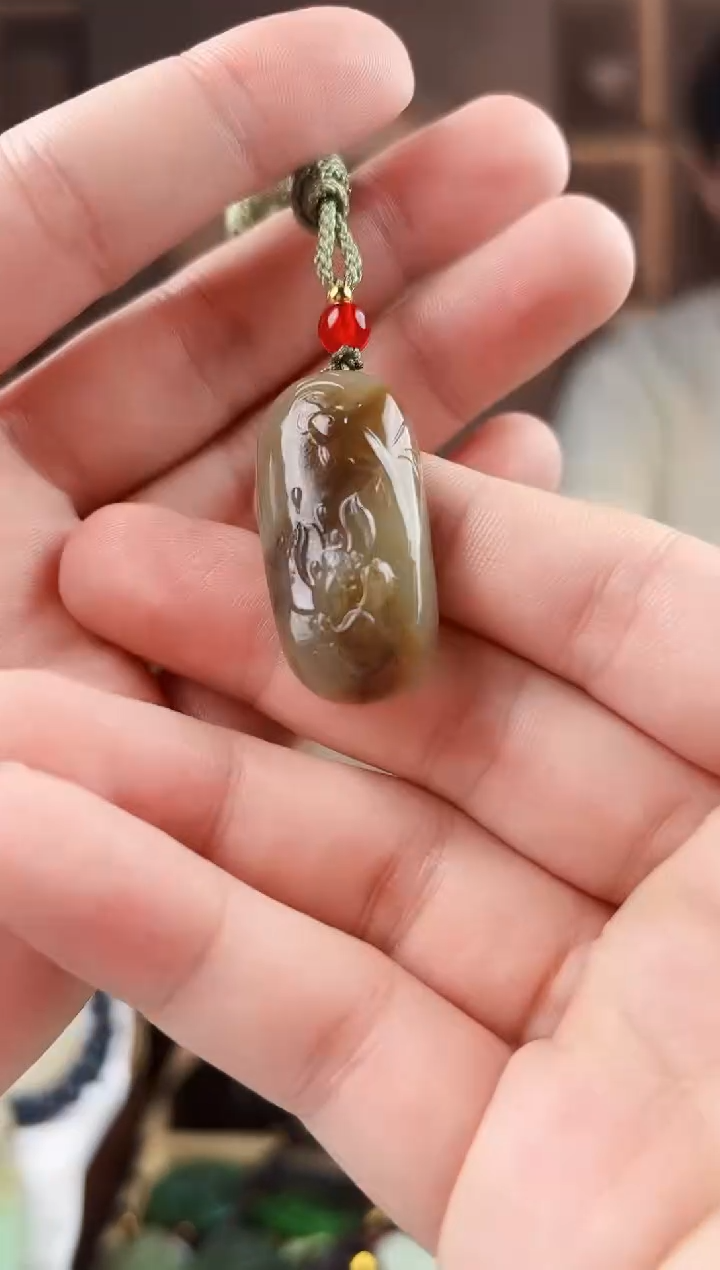 颈饰未镶嵌和田玉拍一发一，多样性发货