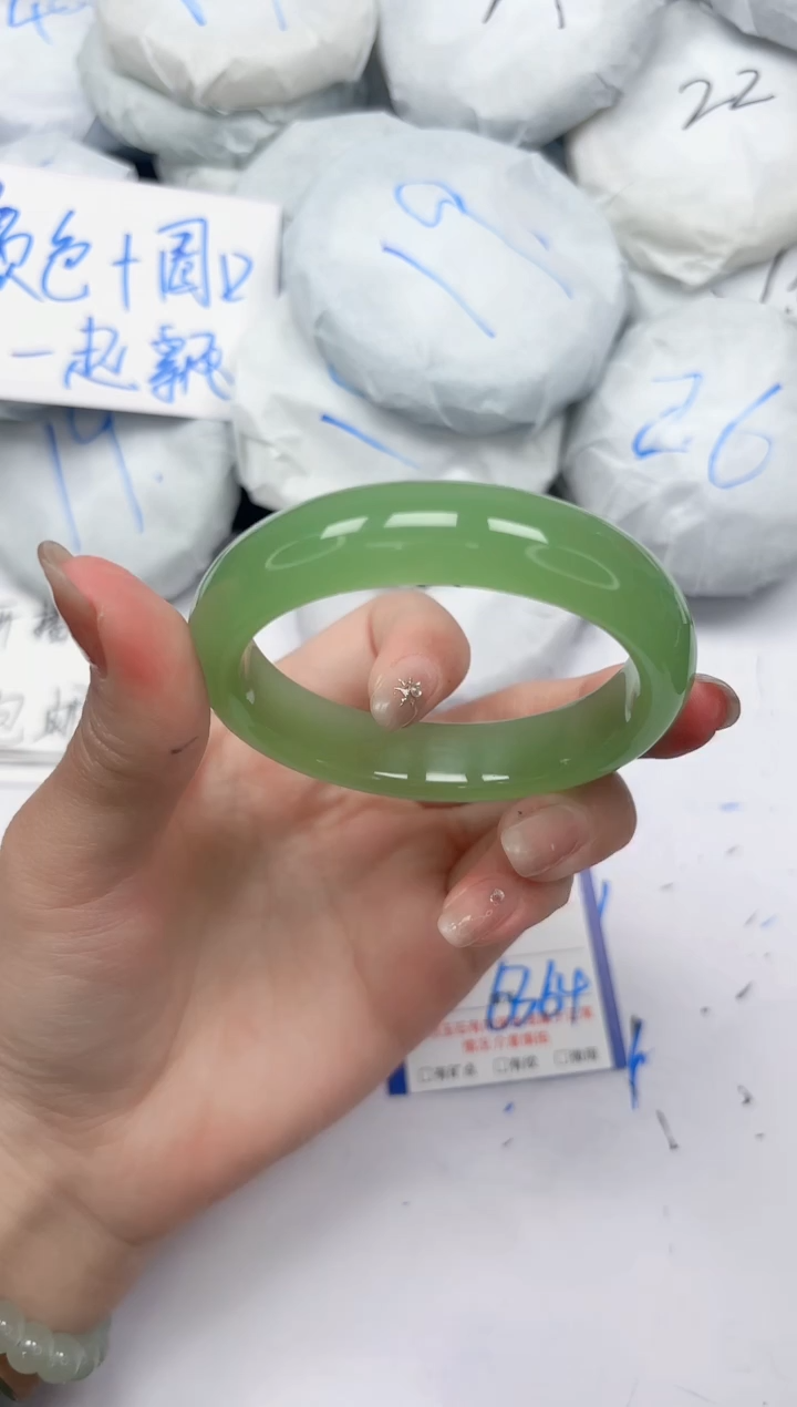 未镶嵌手镯石英质玉48/5657