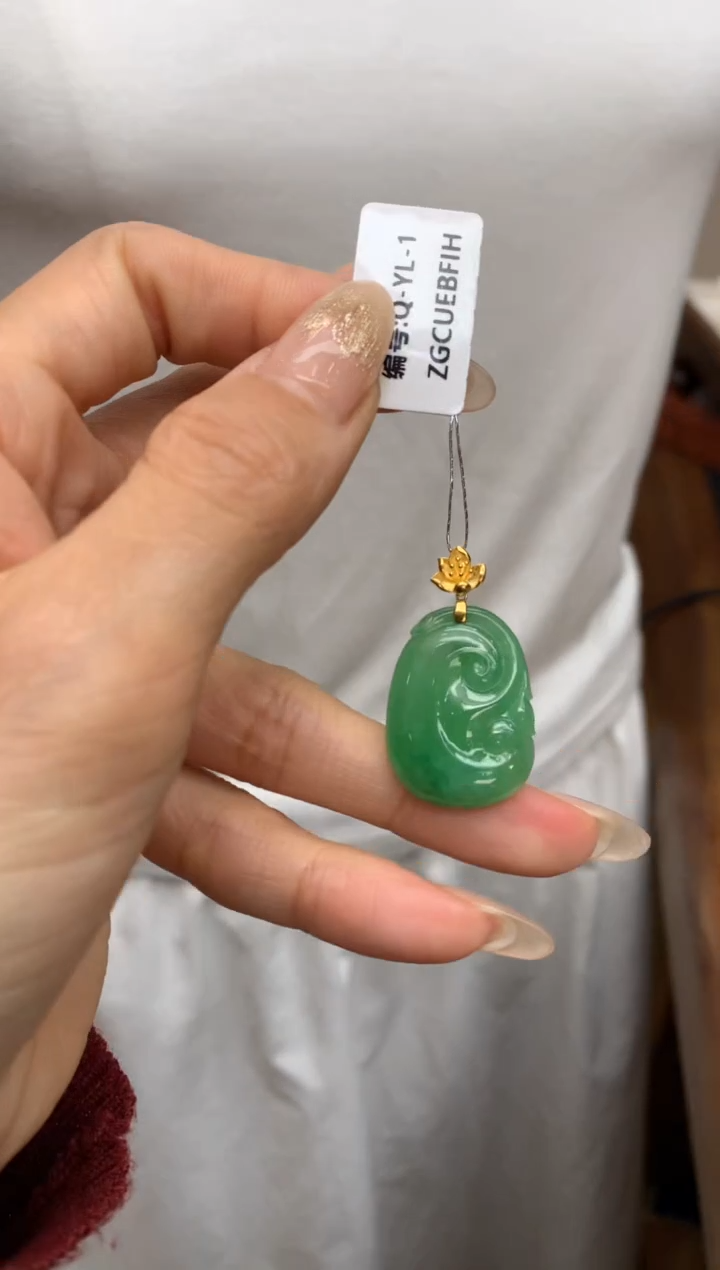 【闪购商品】翡翠颈饰18K金镶嵌如意