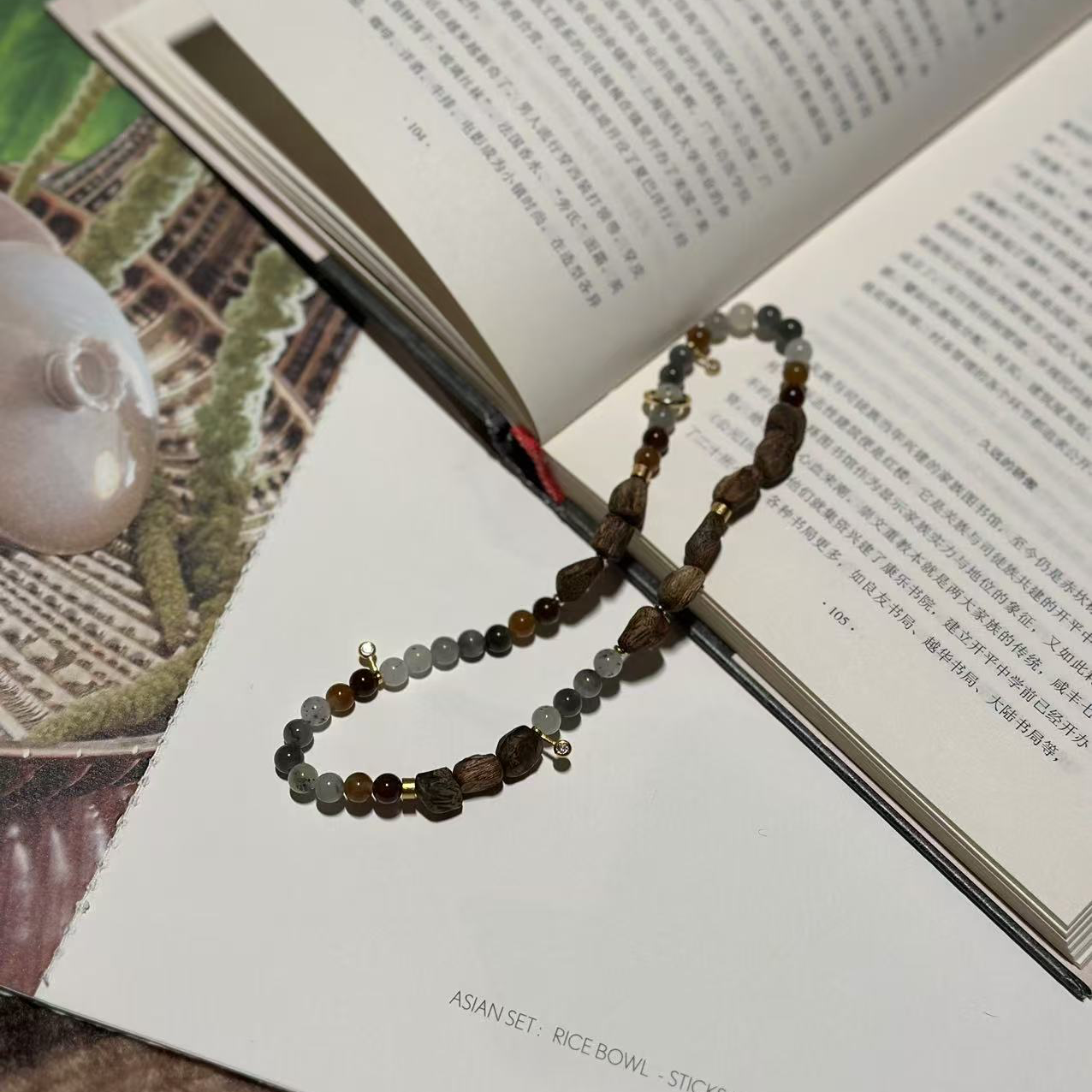 沉香月球来信198海南沉香莺歌绿奇楠楼兰三彩设计款双圈手串·定制