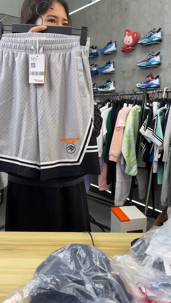 安踏儿童衣服尺码 ：165