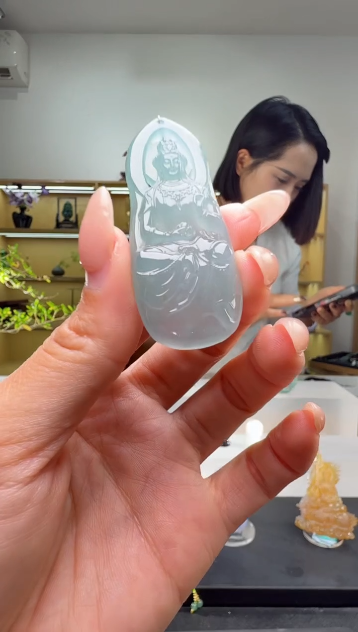 吊坠(不含链)未镶嵌翡翠观音