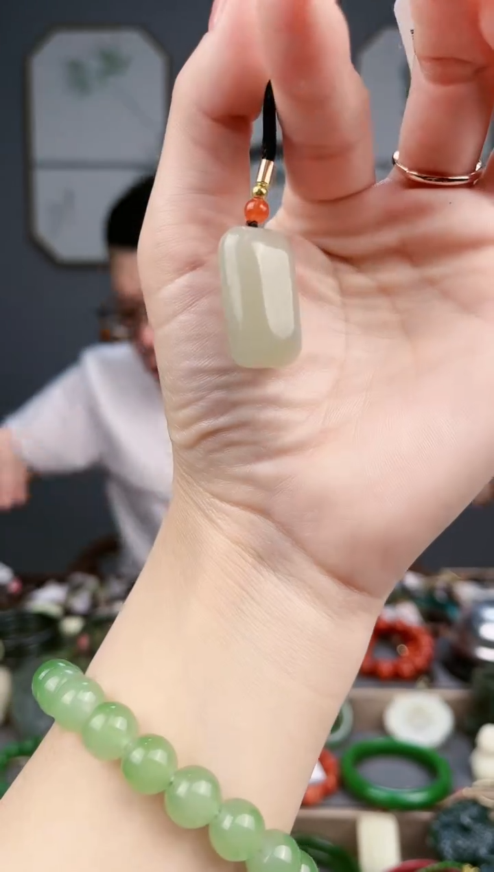 【闪购商品】和田玉颈饰未镶嵌多样性发货拍一单发一个