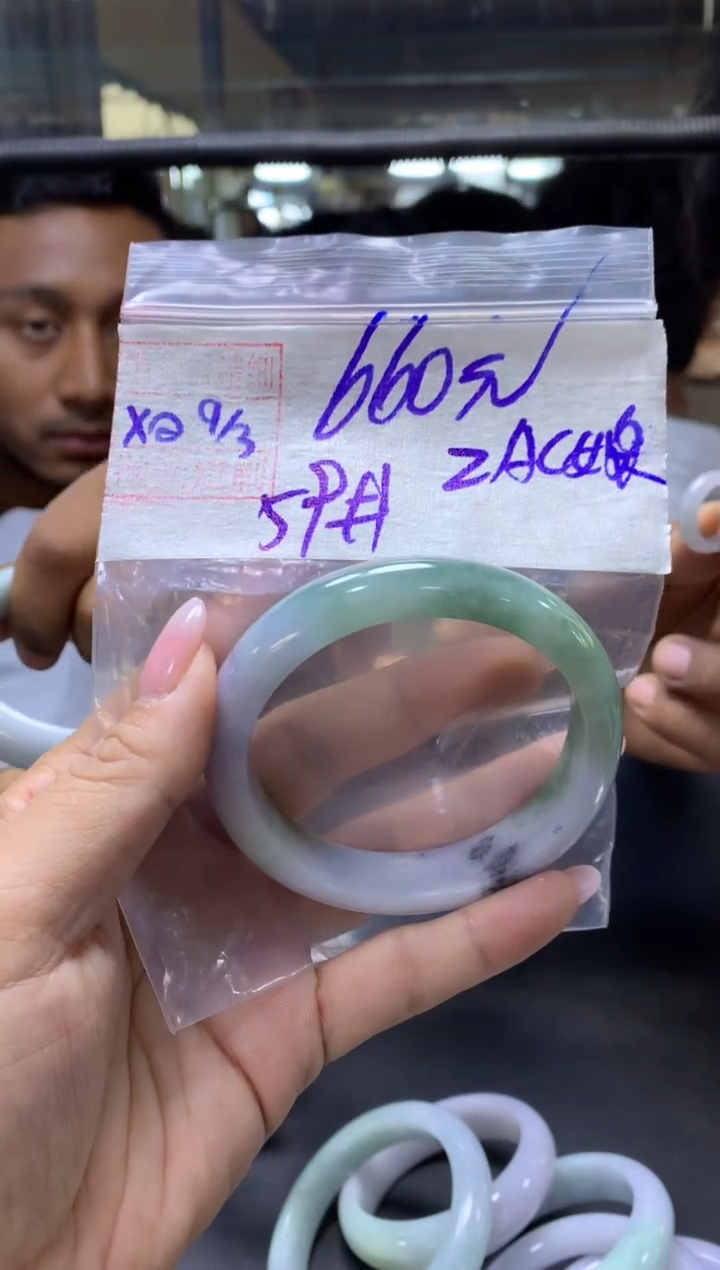 【闪购商品】定制翡翠未镶嵌ZA+手镯59#660元毛货需抛光