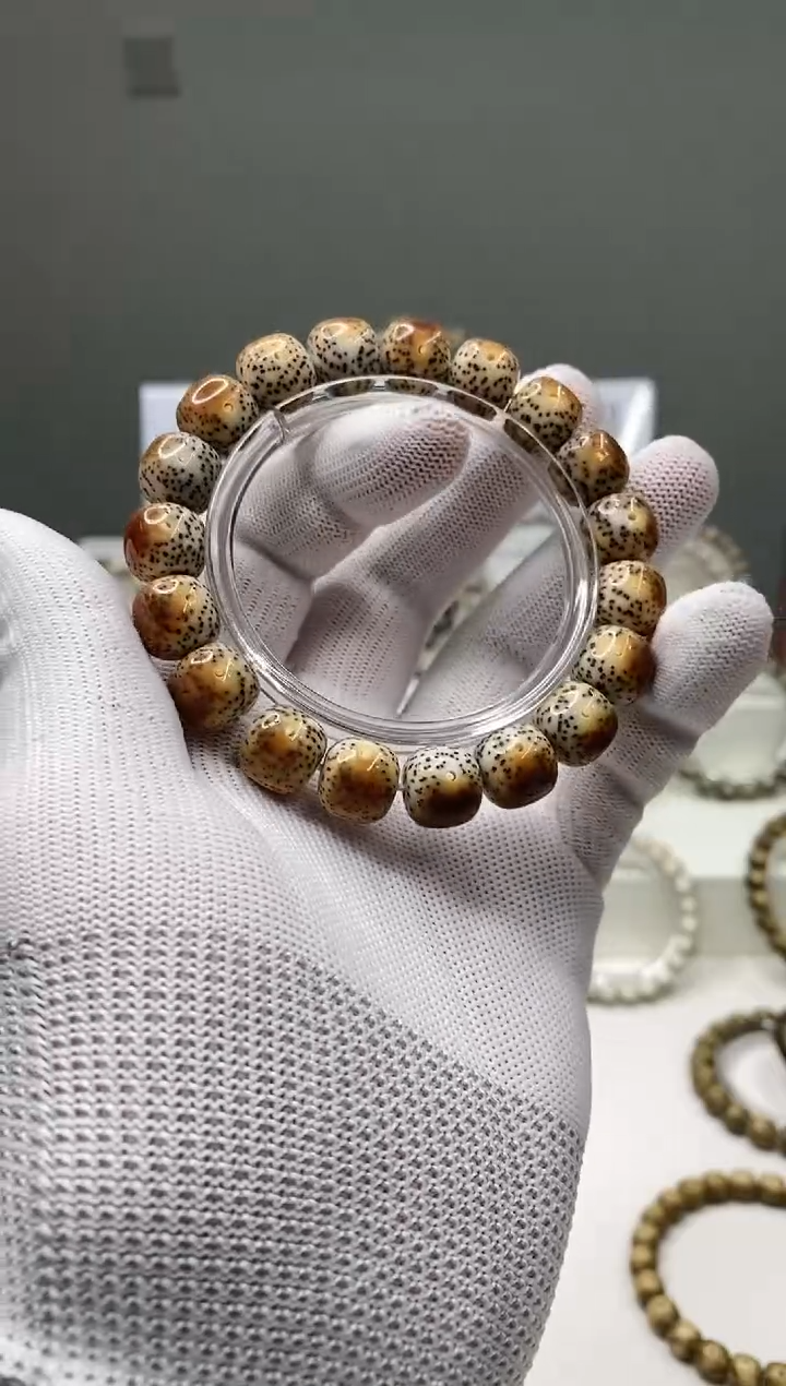 手串星月菩提226       b32