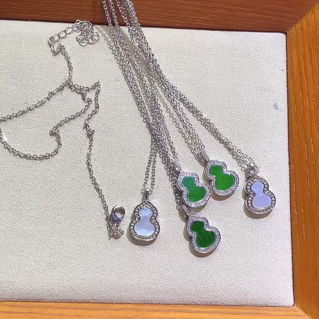 关漂亮【逍遥严选】天然A货翡翠葫芦吊坠*LBH/009600/多样性发1件