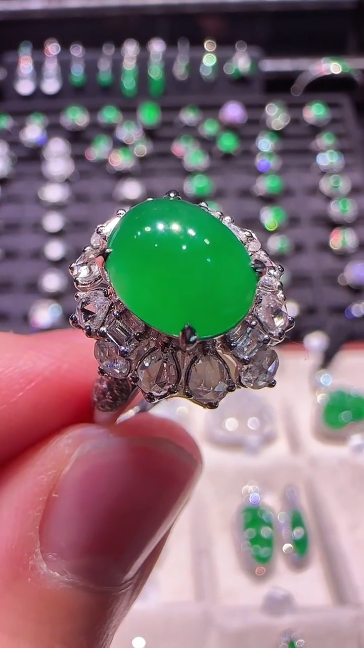 【闪购商品】翡翠戒指18K金镶嵌戒指