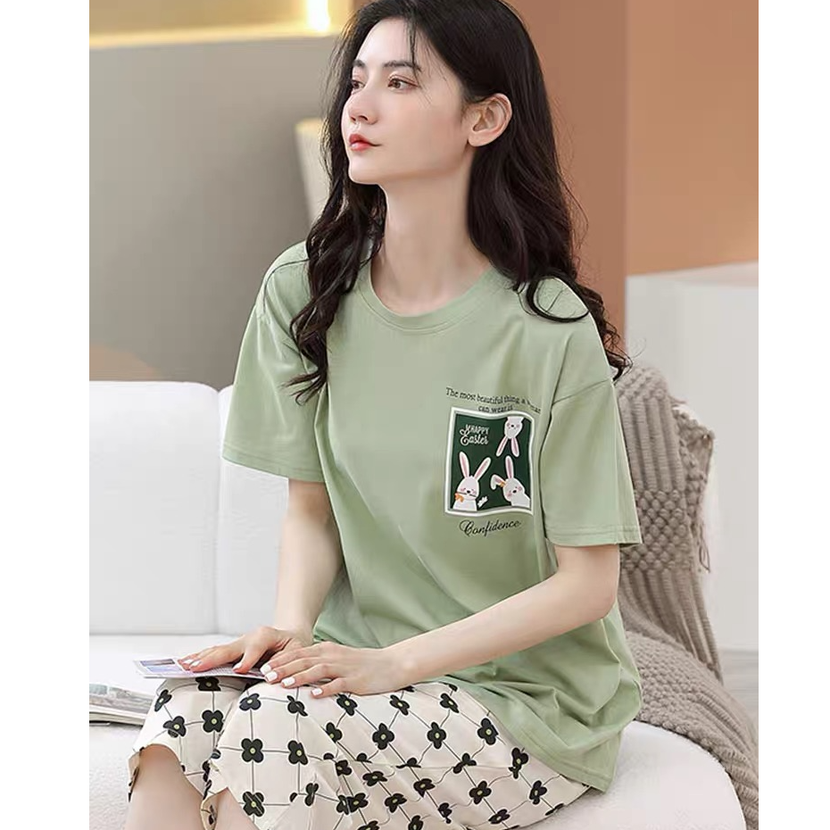 夏季绿色套头三只兔子短袖七分裤套装