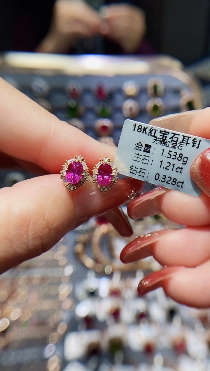 【闪购商品】红宝石耳饰18K金镶嵌1.21.