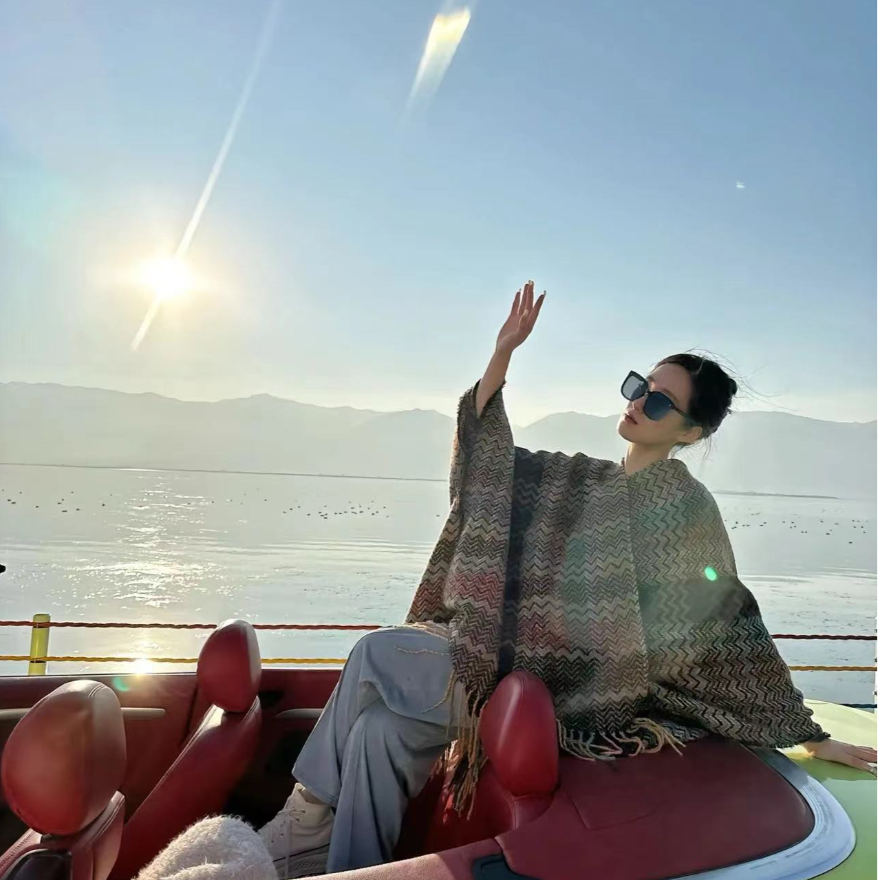 内蒙古厂家直邮旅行必备水波微披肩拍照巨好看保暖外搭均码