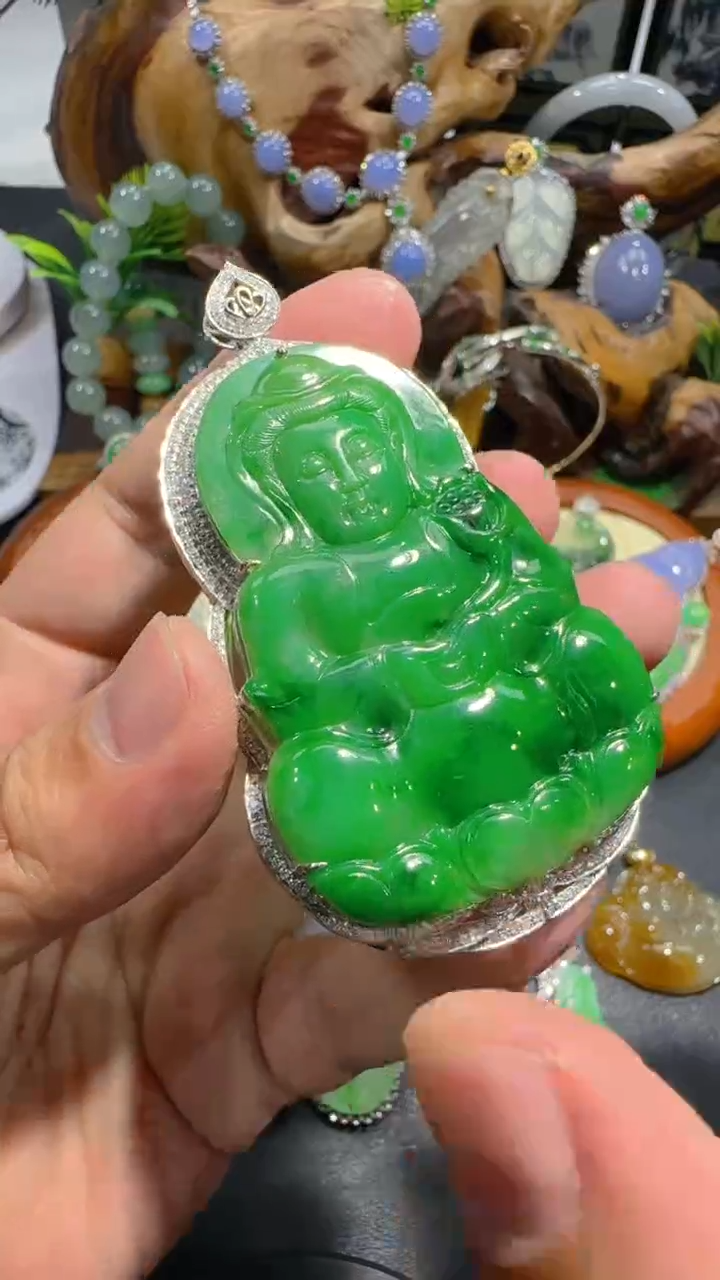 【闪购商品】翡翠吊坠(不含链)18K金镶嵌吊坠