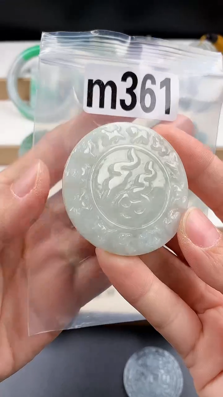颈饰未镶嵌翡翠天然翡翠吊坠挂件