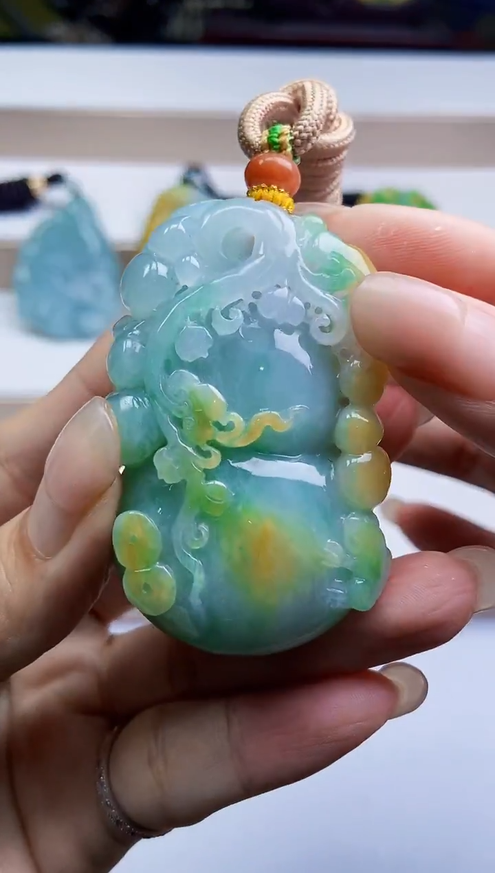 颈饰未镶嵌翡翠翡翠A货