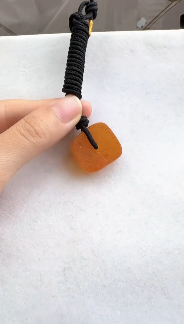 未镶嵌琥珀裸石10330007-吊坠