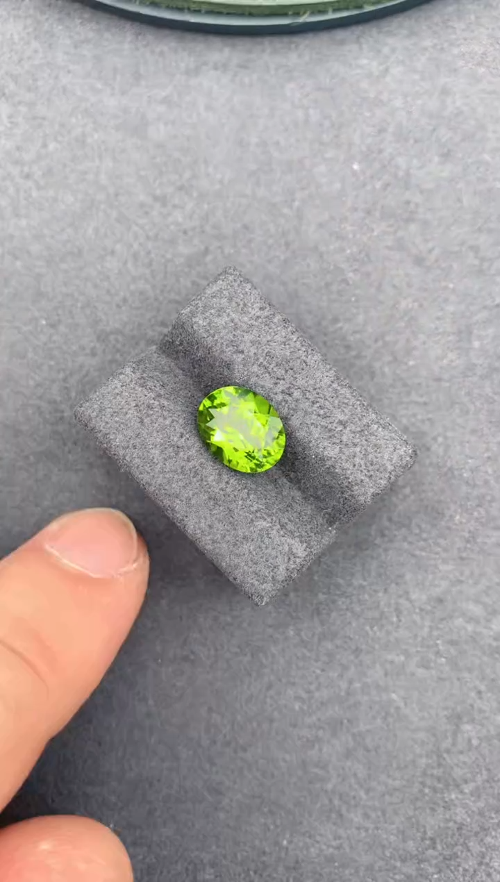 【闪购商品】橄榄石裸石未镶嵌3ct 橄榄石