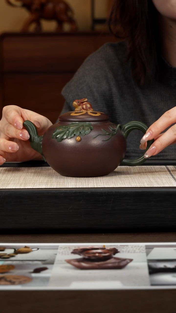 茶壶紫砂【P025】玉兔  460c  GJF