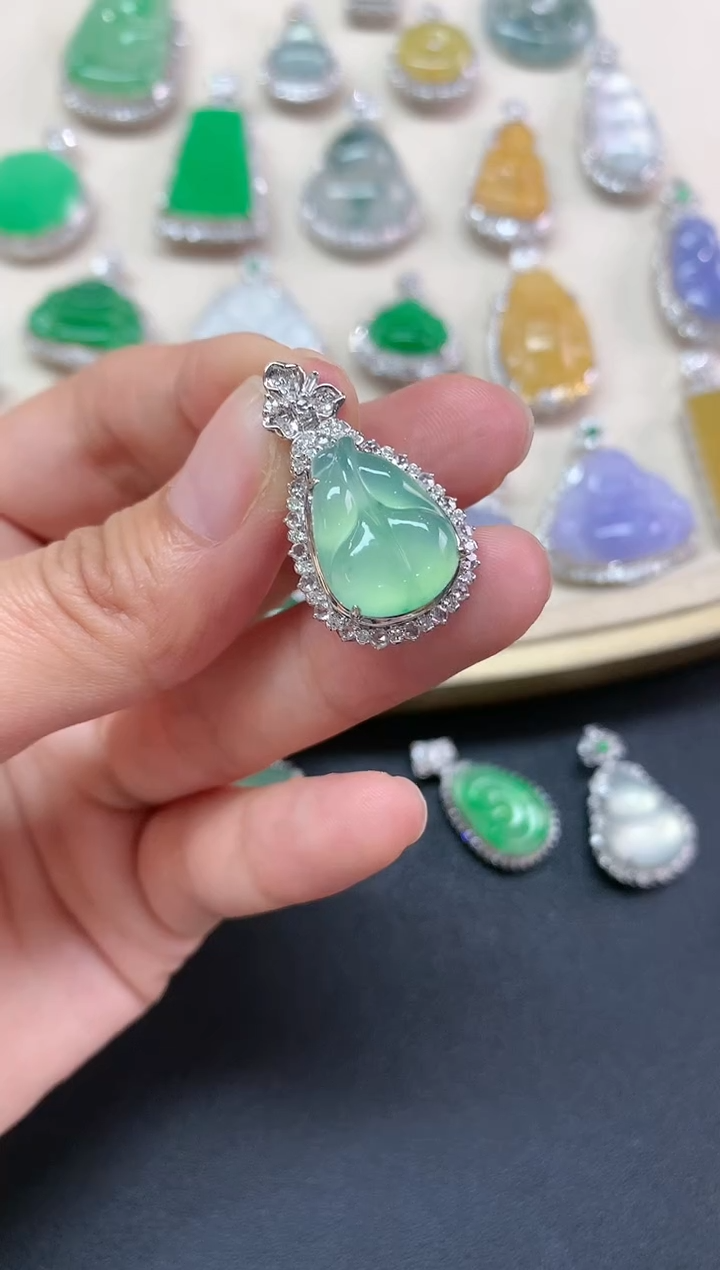 【闪购商品】翡翠吊坠(不含链)18K金镶嵌D37|16800