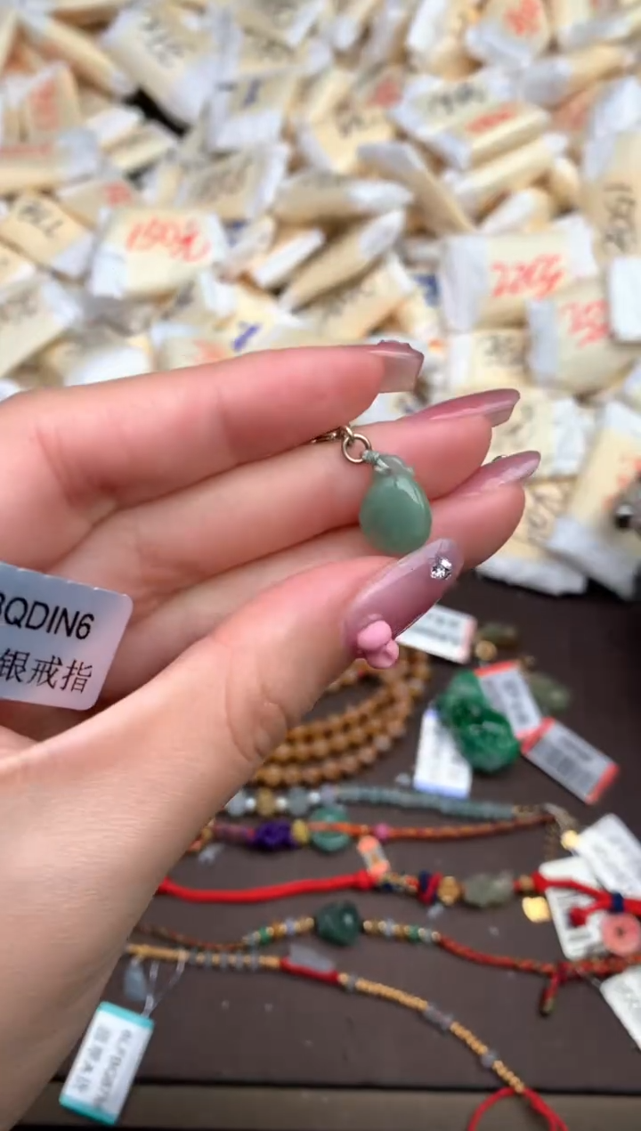 【闪购商品】翡翠挂件银S925镶嵌—