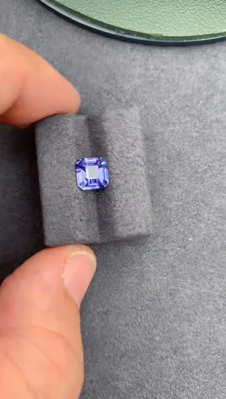 【闪购商品】彩色蓝宝石裸石未镶嵌2ct 无烧紫蓝宝