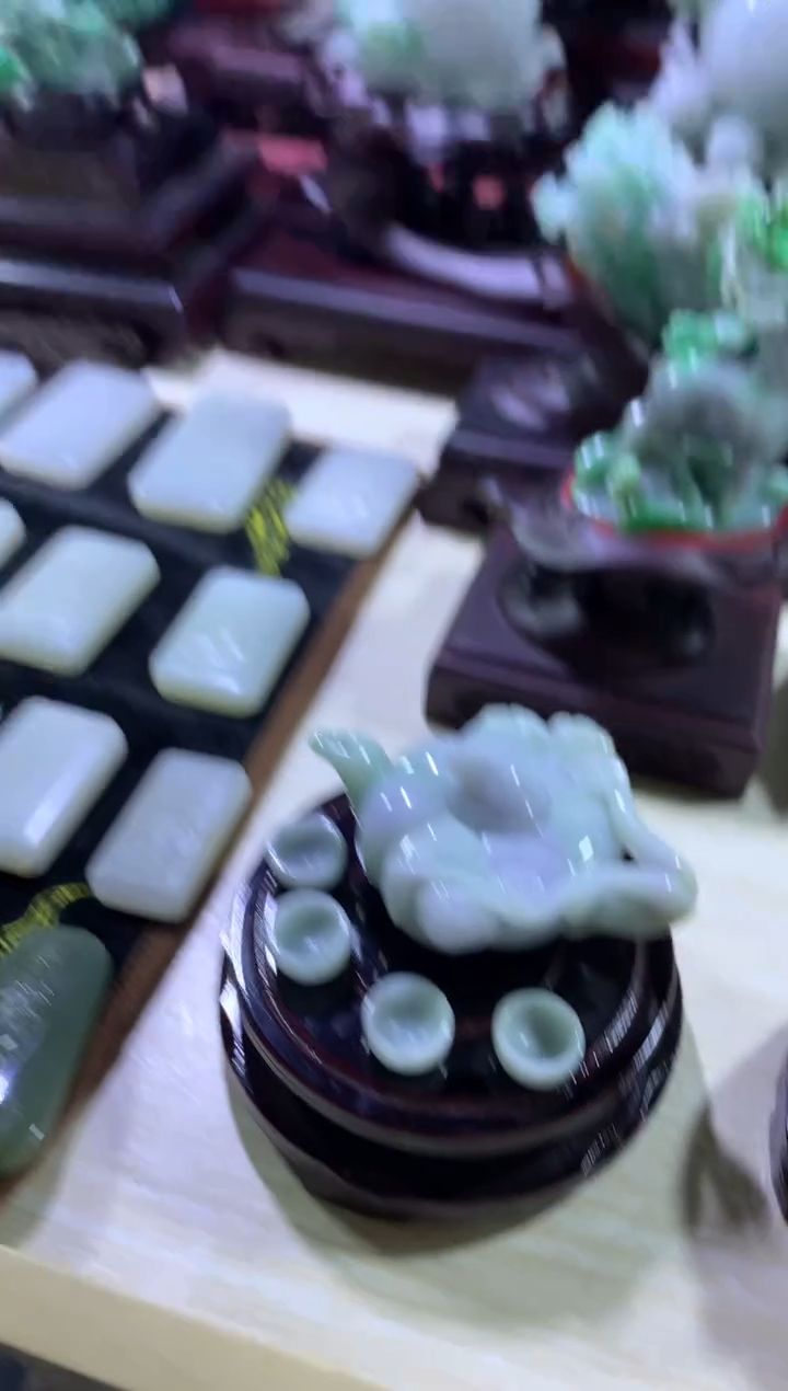 翡翠摆件未镶嵌翡翠摆件