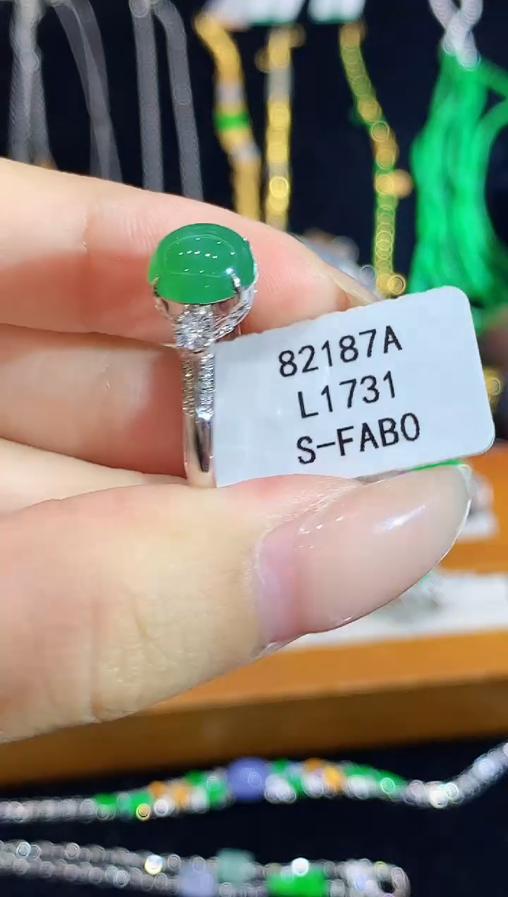 翡翠戒指18K金镶嵌L1731多样性发其一