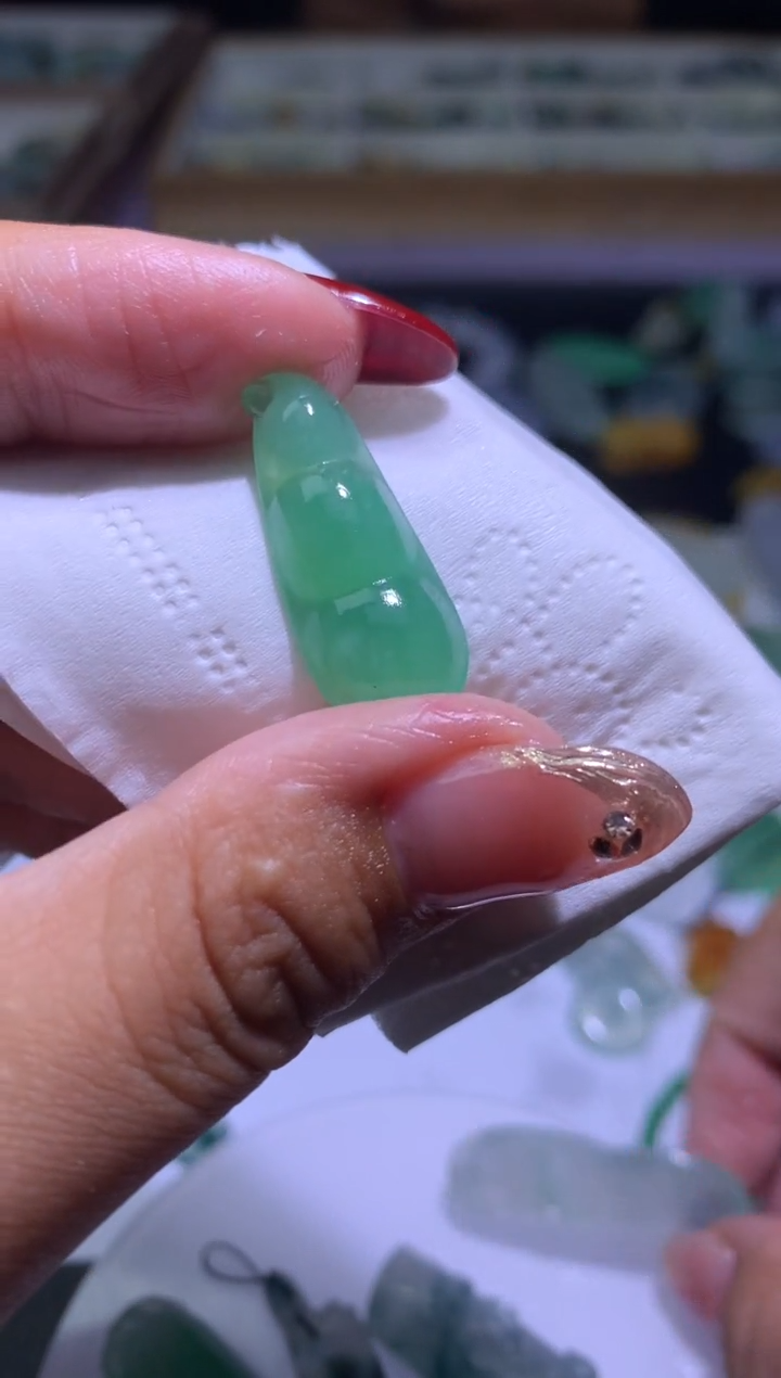 【闪购商品】定制翡翠未镶嵌毛货