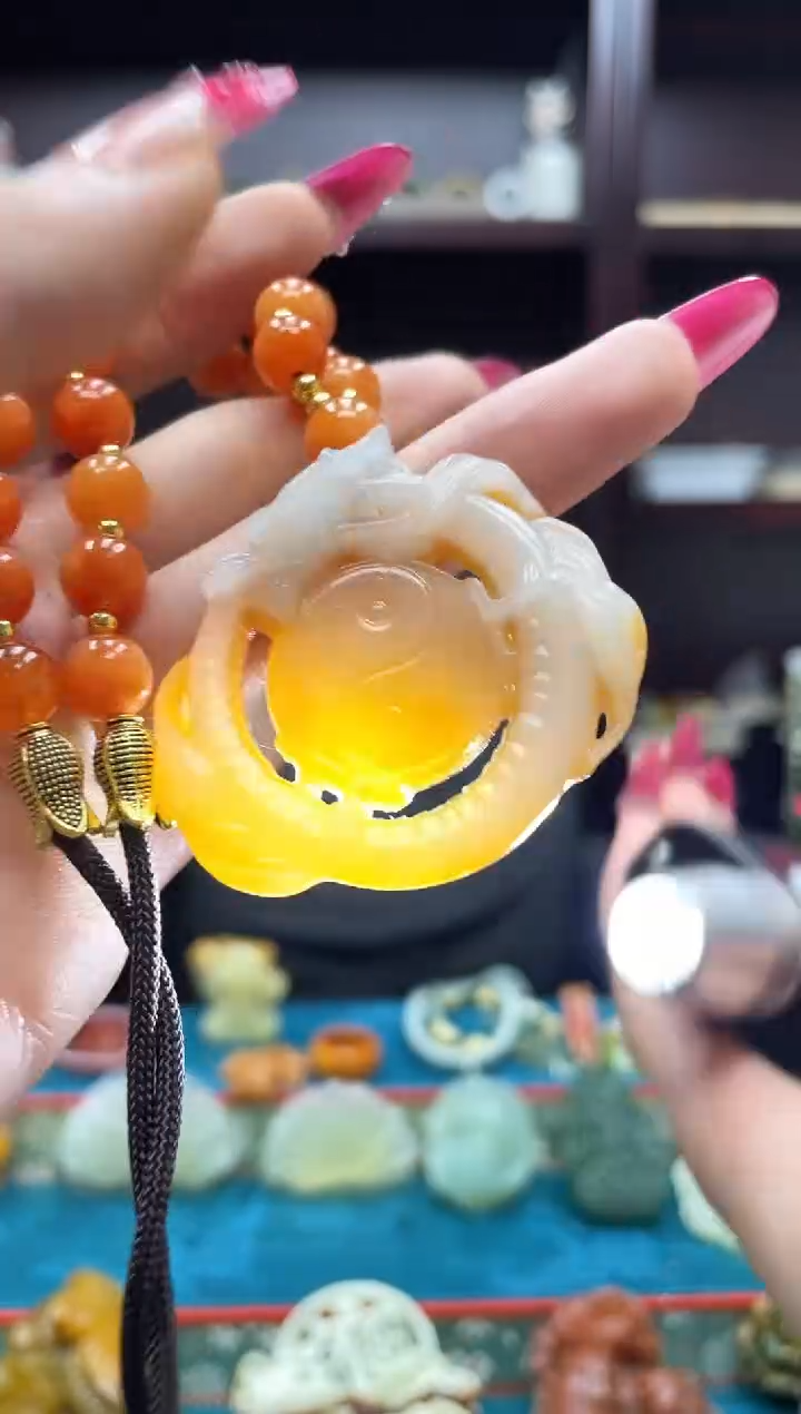 未镶嵌岫玉吊坠·