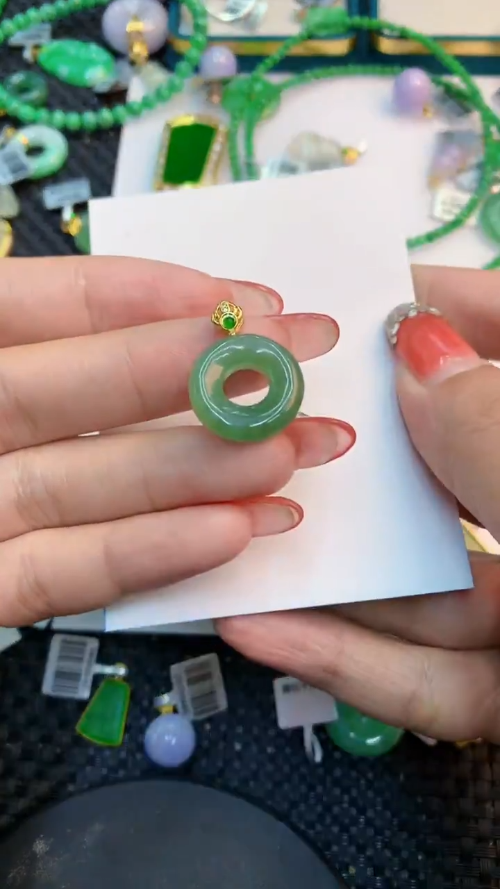 颈饰未镶嵌翡翠1