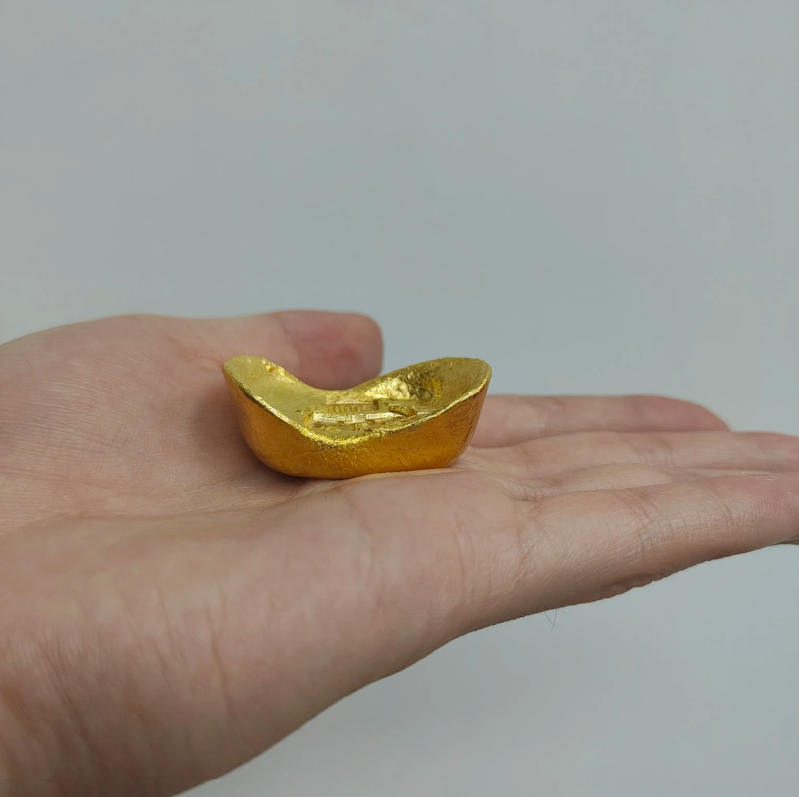 传承佳品 炉内提纯金色元宝摆件