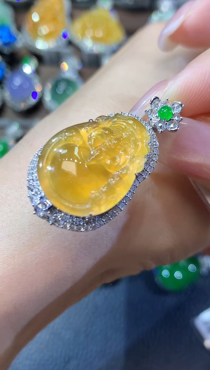 【闪购商品】翡翠吊坠(不含链)18K金镶嵌D36