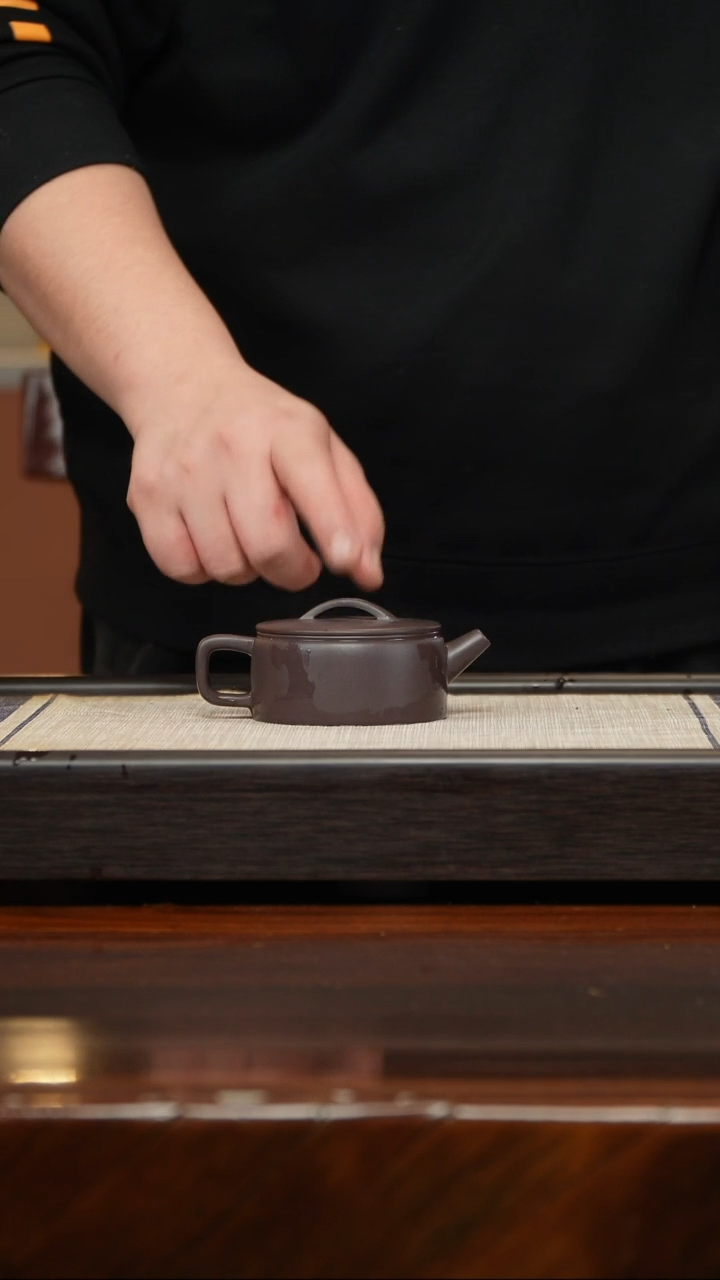 【闪购商品】紫砂茶壶四底汉瓦140cc