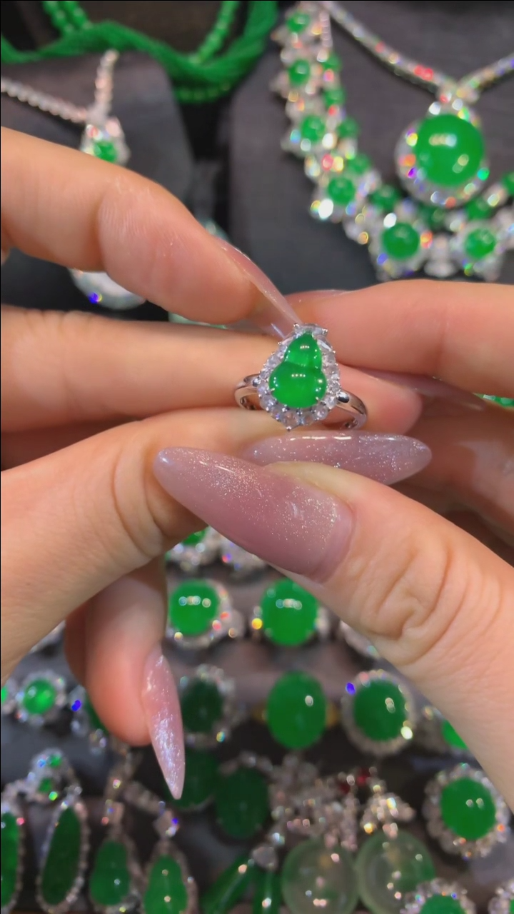 【闪购商品】翡翠戒指18K金镶嵌戒指