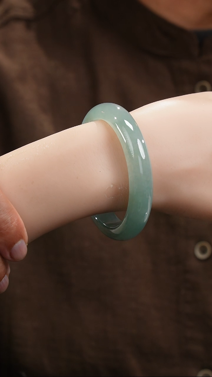 【闪购商品】翡翠手镯未镶嵌786·