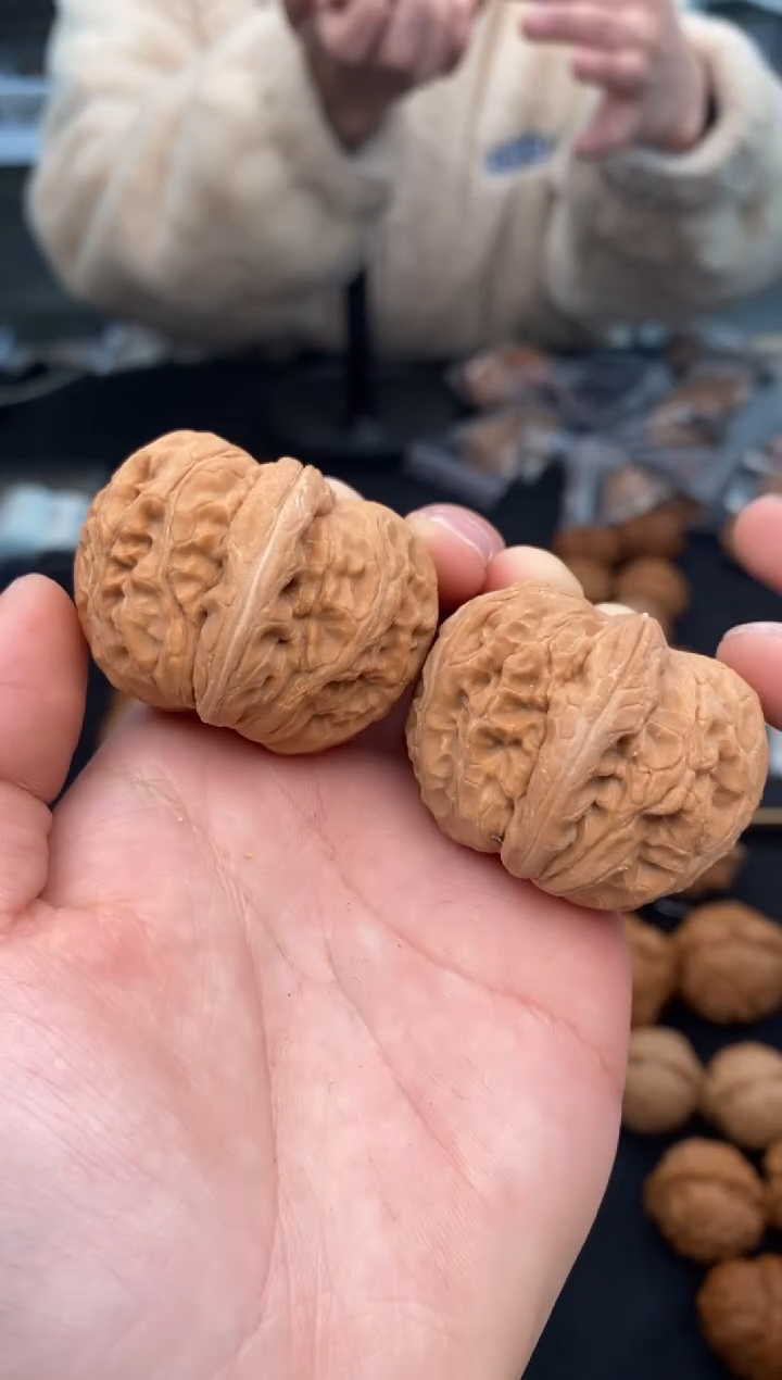 【闪购商品】文玩核桃把件元宝42-u330