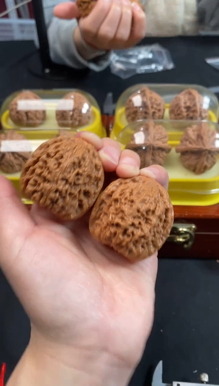 把件文玩核桃南疆石40尺Q110