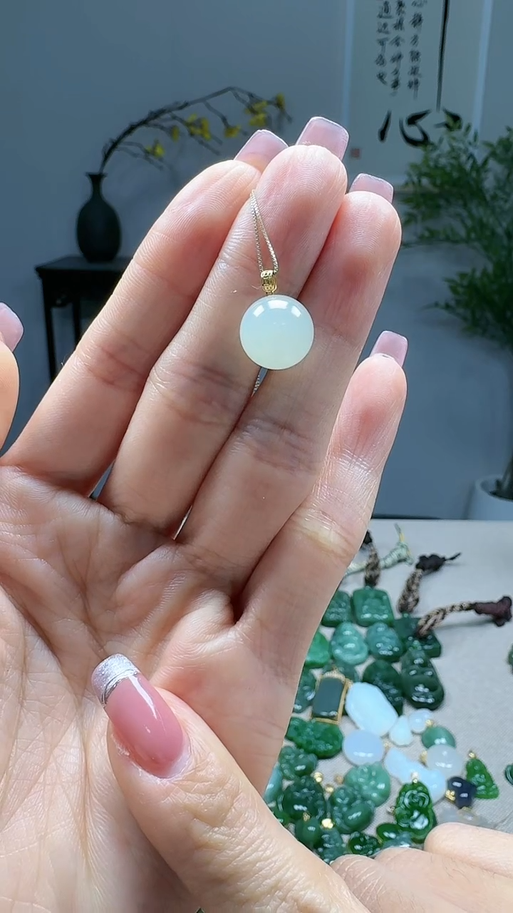 吊坠(不含链)18K金镶嵌和田玉1