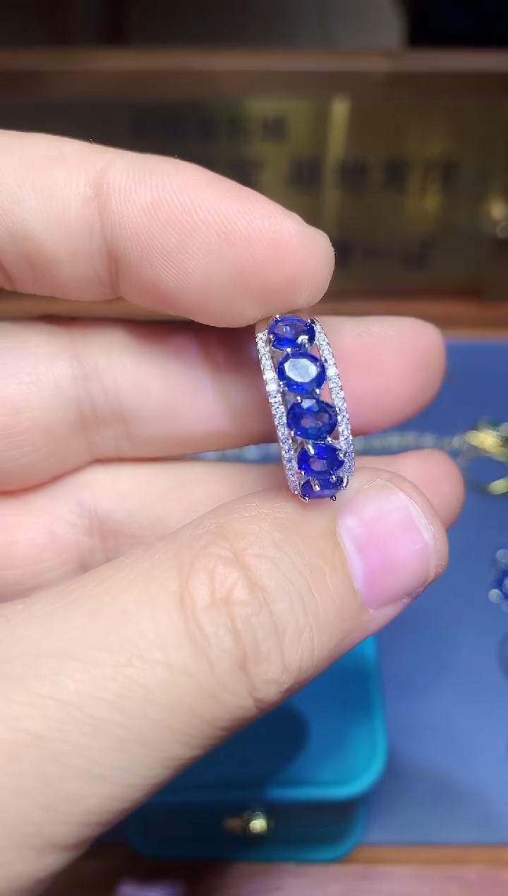 【闪购商品】蓝宝石戒指银S925镶嵌........