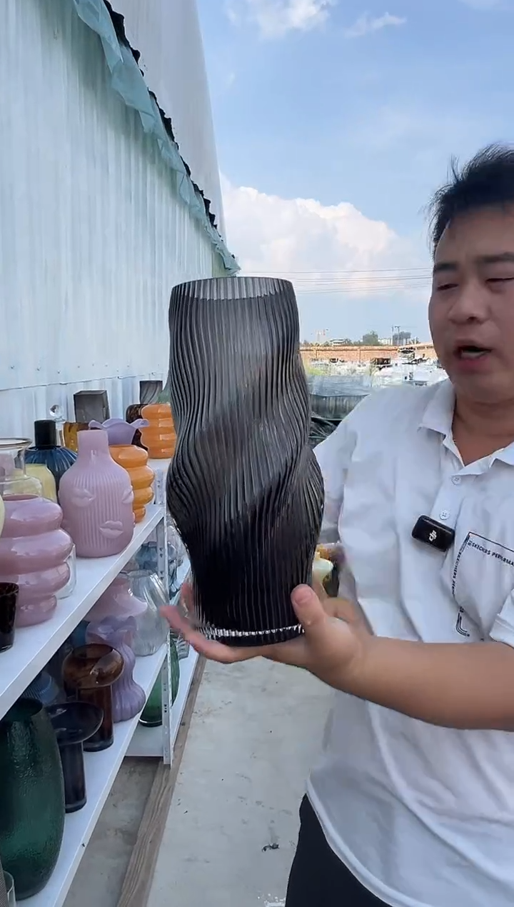  玻璃花瓶用于客厅桌面插花装饰