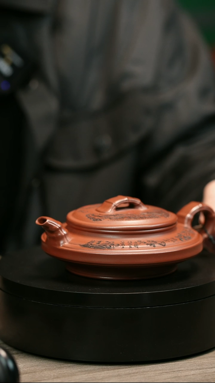 茶壶紫砂巴*、H2242李小琴龙血砂刻绘虚扁