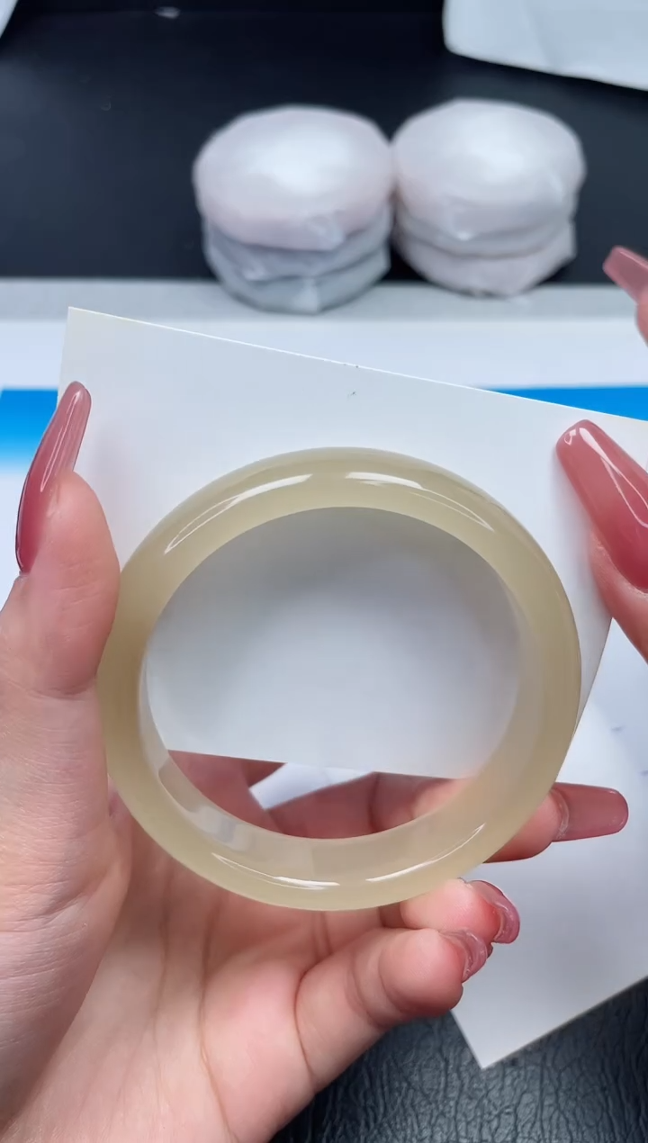 【闪购商品】石英质玉手镯未镶嵌24-57