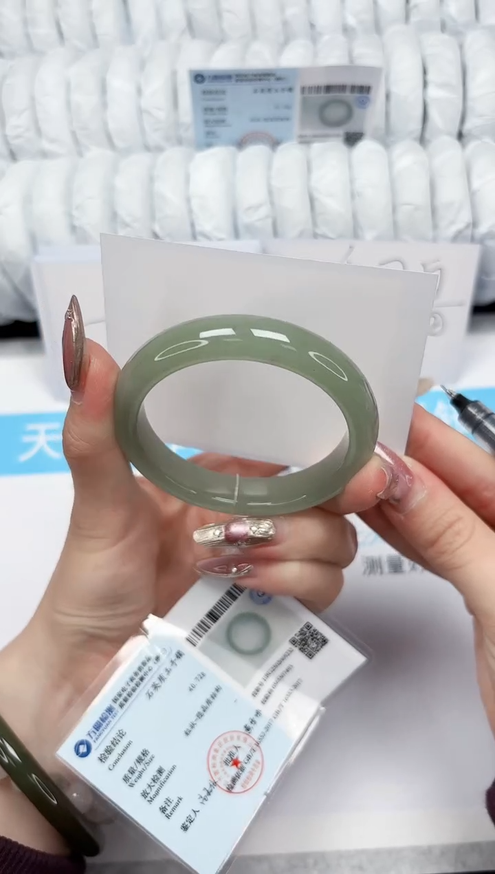 【闪购商品】石英质玉手镯未镶嵌230-62.1