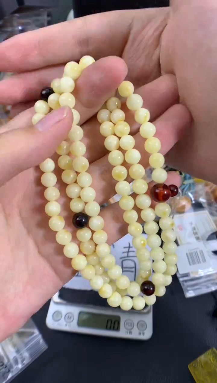 蜜蜡未镶嵌珠宝奇石1