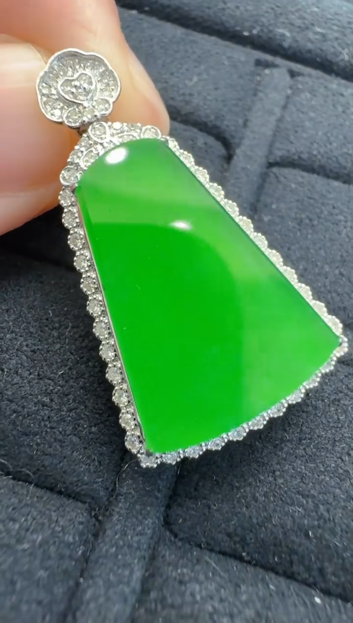 【闪购商品】翡翠吊坠(不含链)18K金镶嵌多样性团购发一件