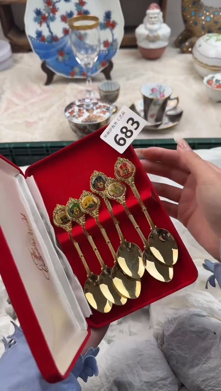 云**浅F          683