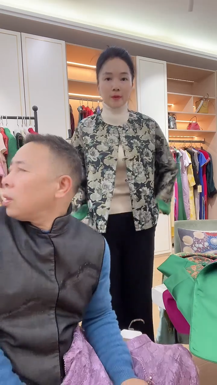 织绣高定款麒麟牡丹上衣外套 l码 499